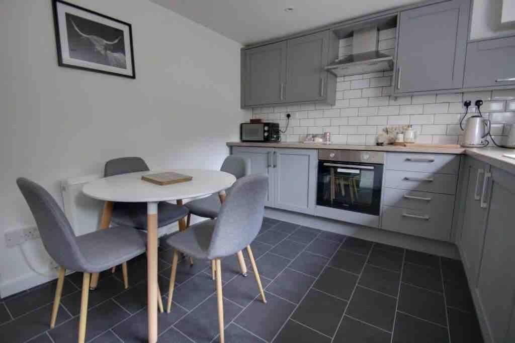 Bakewell- Super Central 2 Bed Apartment Luaran gambar